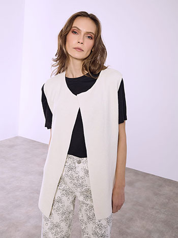 Γιλέκο πλεκτό μονόχρωμο σε μπεζ ανοιχτό