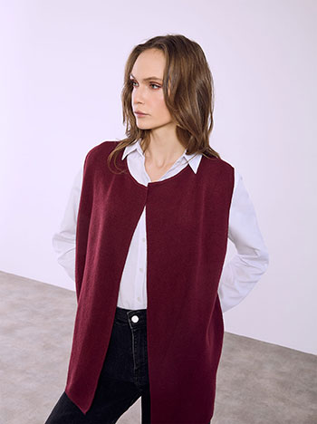 Γιλέκο πλεκτό μονόχρωμο σε μπορντό