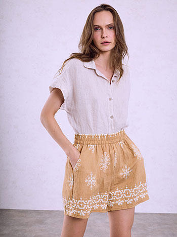 Printed shorts in camel