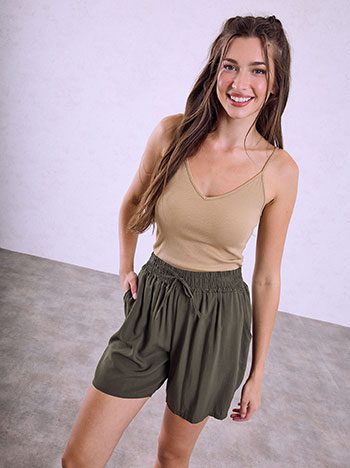 Cotton shorts with cotton in khaki