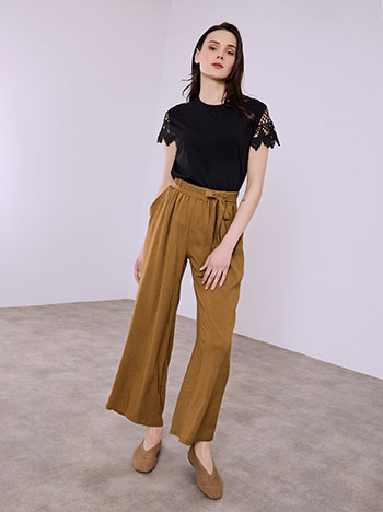 Wide leg trousers monochrome in camel