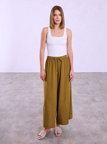 Monochrome wide-leg trousers in camel