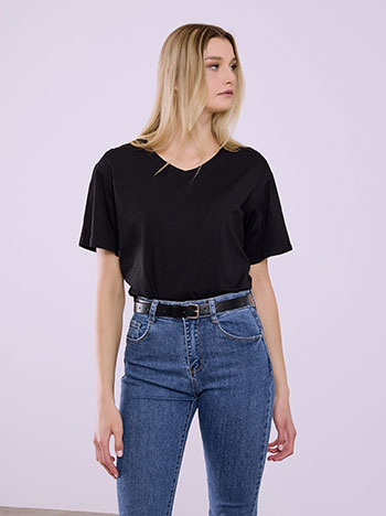 T-shirt μονόχρωμο σε μαύρο