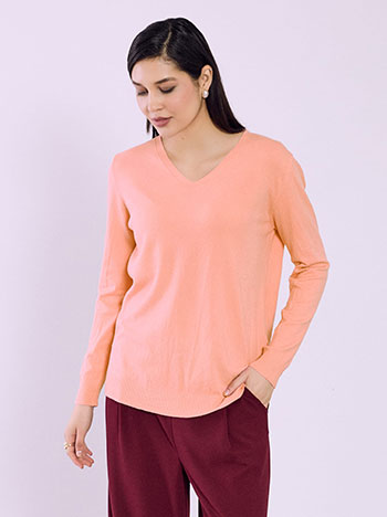 Top with V neckline in pink