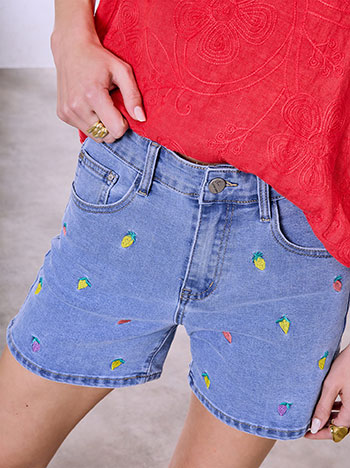 Denim shorts with embroidered details in light blue