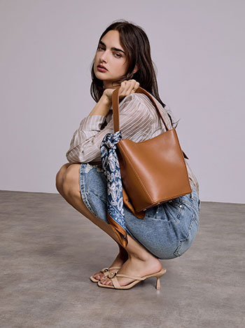 Μαντήλι με λαχούρια σε μπλε