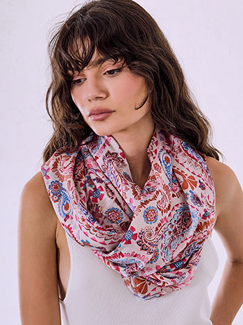 Paisley scarf in fuchsia