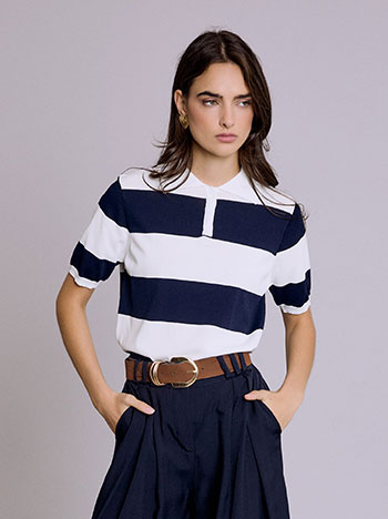 Μπλούζα ριγέ με γιακά σε σκούρο μπλε