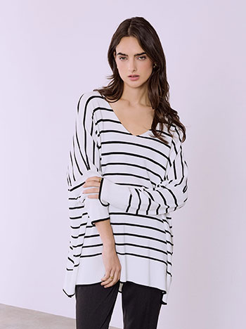 Μπλούζα ριγέ oversized σε μαύρο