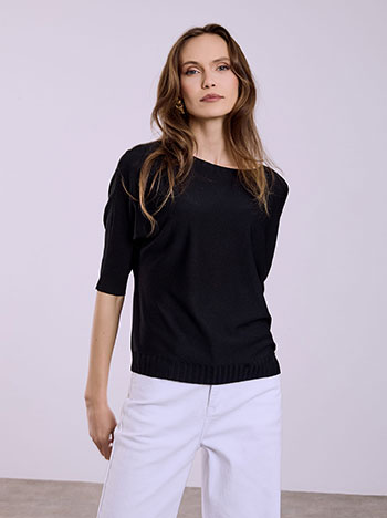 Πουλόβερ με ελαφριά πλέξη σε μαύρο