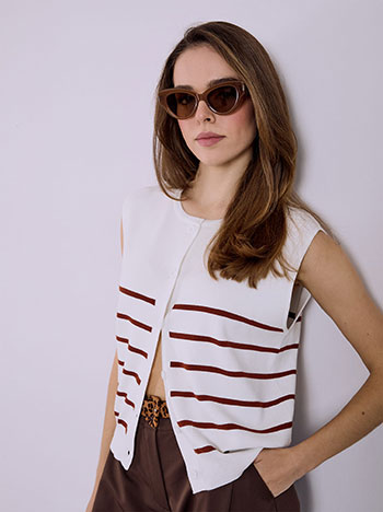 Vest with stripes in brown