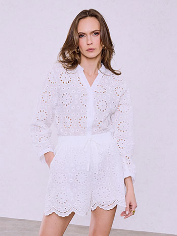 Σετ κεντητό πουκάμισο και σορτς σε λευκό