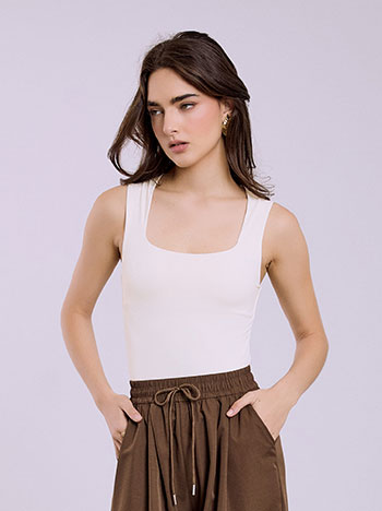 Κορμάκι με τετράγωνη λαιμόκοψη σε εκρού