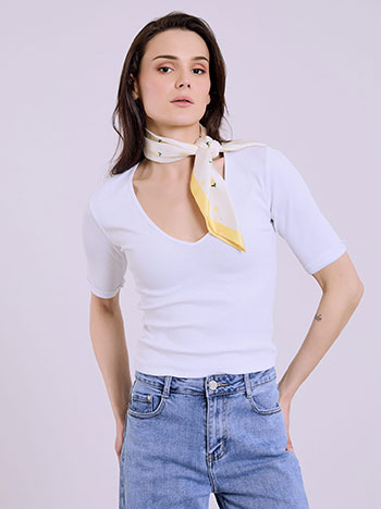 Top rib with rolled up sleeves in white