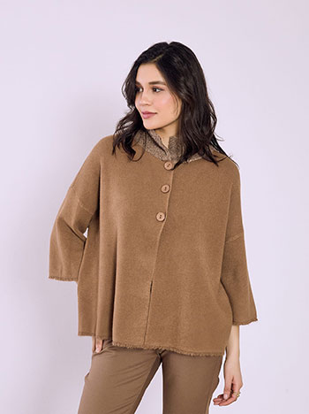 Ζακέτα με μπουκλέ γιακά σε καφέ