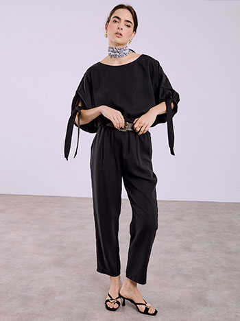 Trousers with detachable belt in black