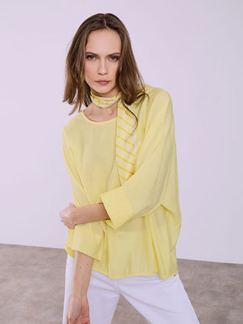 Μπλούζα με όψη τσαλακωμένου και φουλάρι σε κίτρινο