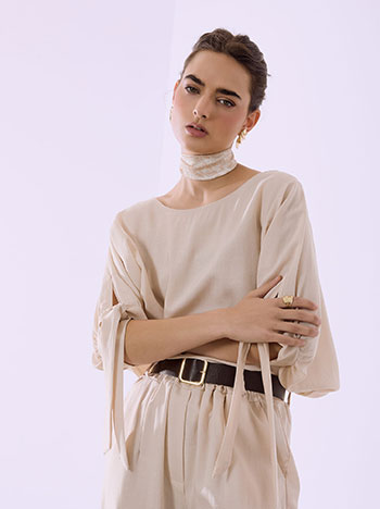 Μπλούζα με δέσιμο στο μανίκι σε μπεζ