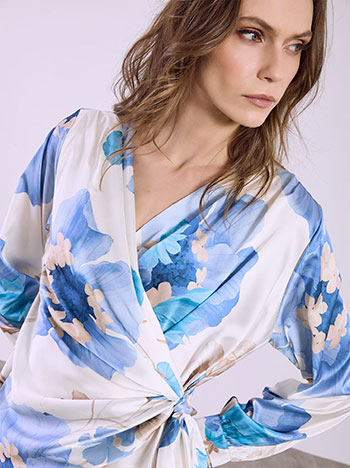 Top satin floral in sky blue