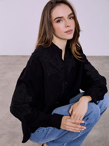 Πουκάμισο με κεντητές λεπτομέρειες σε μαύρο