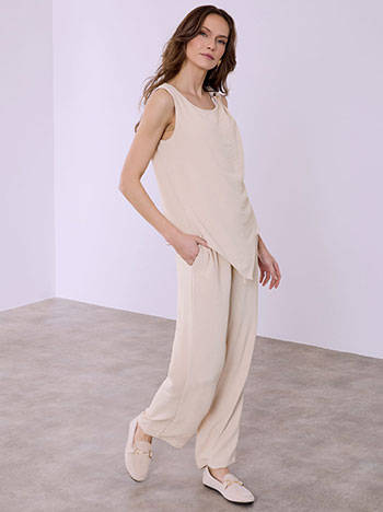 Σετ ασύμμετρο τοπ και παντελόνι σε μπεζ