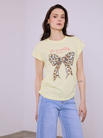 Top with bow print in yellow
