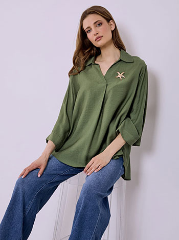 Μπλούζα με αποσπώμενη καρφίτσα σε χακί