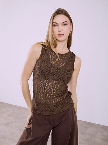 Μπλούζα από δαντέλα σε καφέ