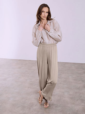 Παντελόνα μονόχρωμη σε καφέ ανοιχτό