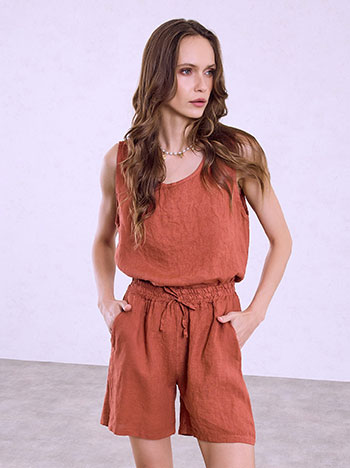 Linen shorts in terracota