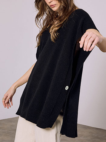 Knit sleeveless with side buttons in black