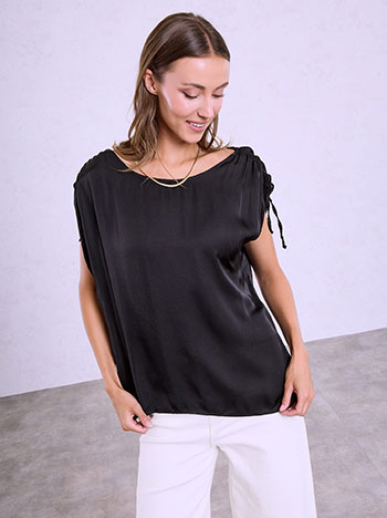 Top with ruched sleeves in black