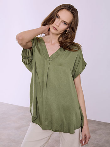 Top with pleat in khaki