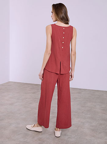 Asymmetric top and cropped trousers set in wine red