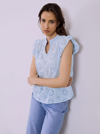Μπλούζα κεντητή διάτρητη σε γαλάζιο