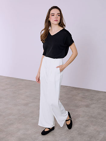 Παντελόνα με ελαστική μέση σε λευκό