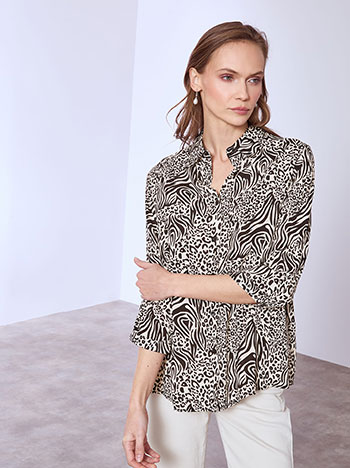 Shirt in animal print in black
