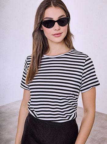 T-shirt ριγέ σε μαύρο