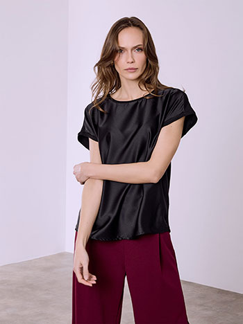 Μπλούζα μονόχρωμη σε μαύρο