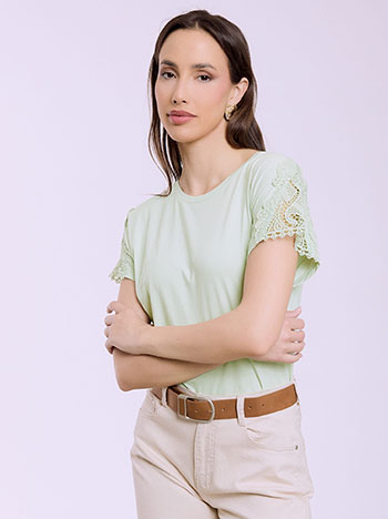 To with crochet detail in mint