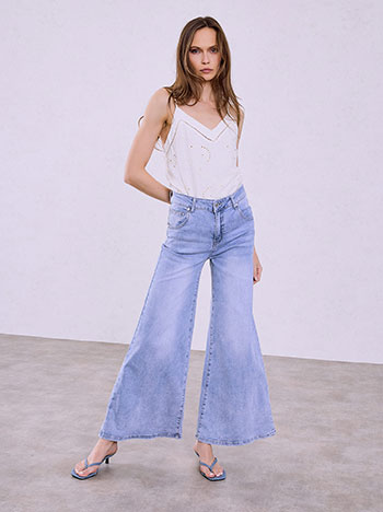 Wide leg jeans in light blue
