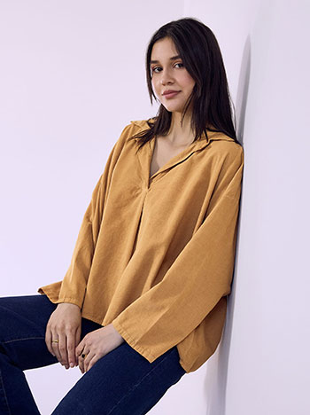 Top corduroy with collar in camel