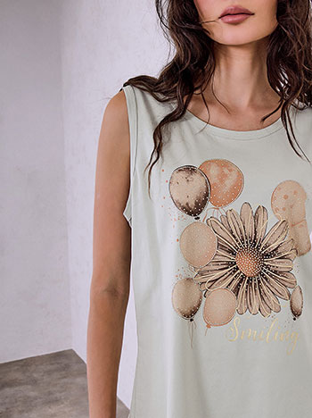 Sleeveless top with graphic print in mint