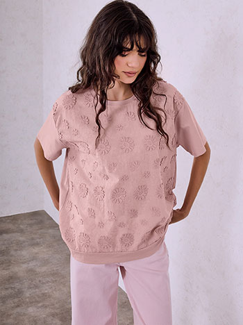Top with embroidered details in dusty pink
