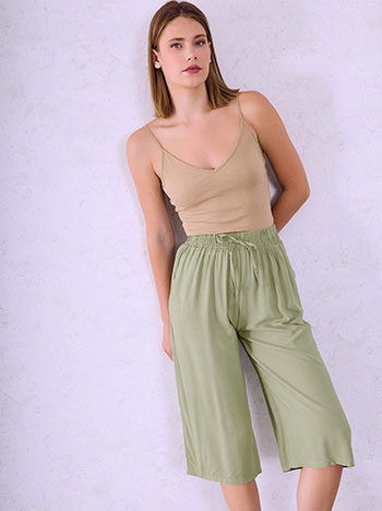 Monochrome culotte trousers in olive green