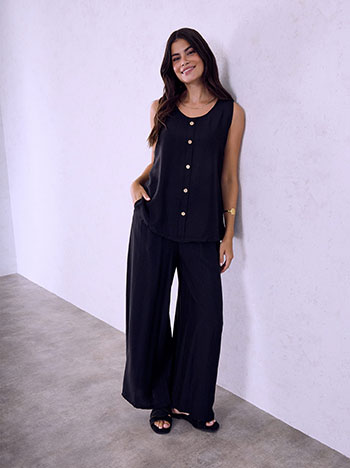 Sleeveless top and trousers set in black