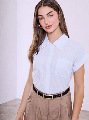 Short-sleeve shirt with linen in white