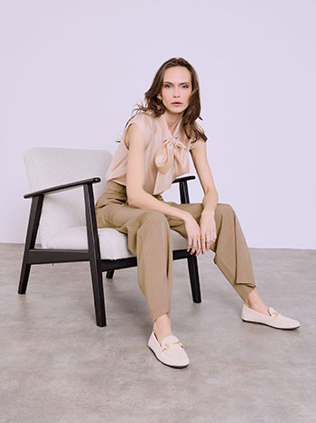 Παντελόνι barrel μονόχρωμο σε καφέ ανοιχτό