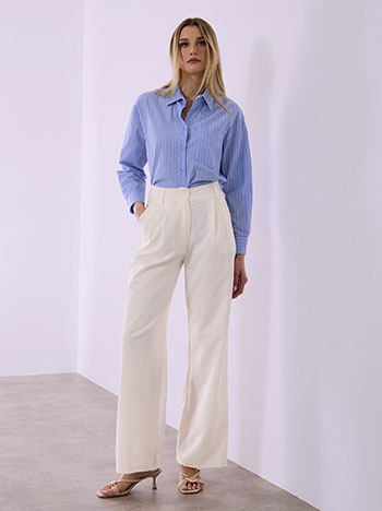 Trousers with pleats in off white