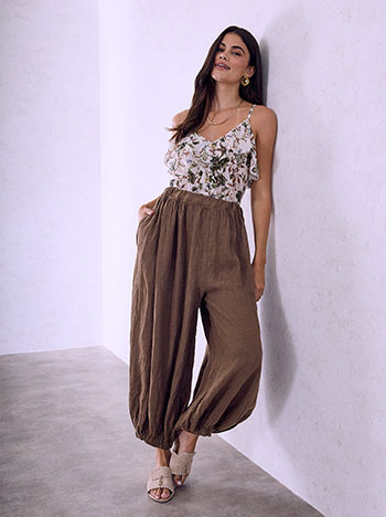 Linen trousers in brown